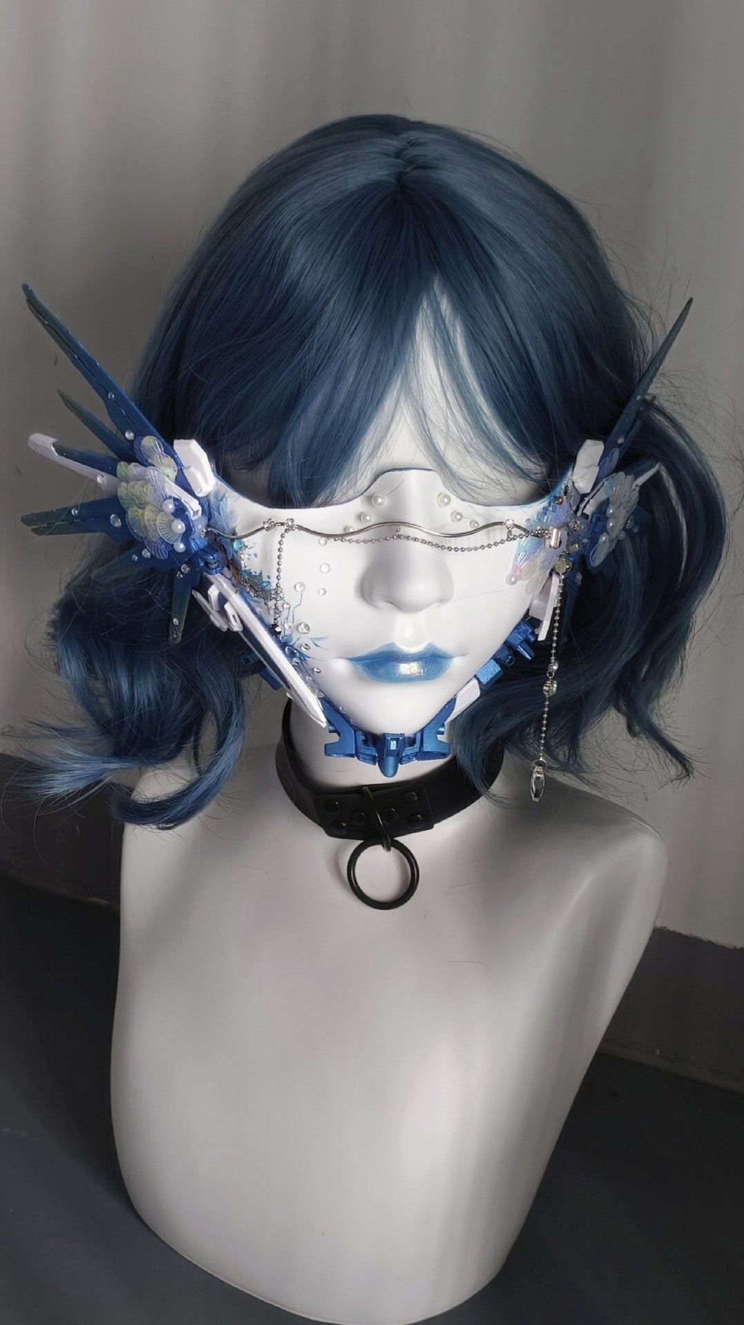 Cyberpunk Half-Face Mask with Blue Mechanical Fins and Pearl Beads