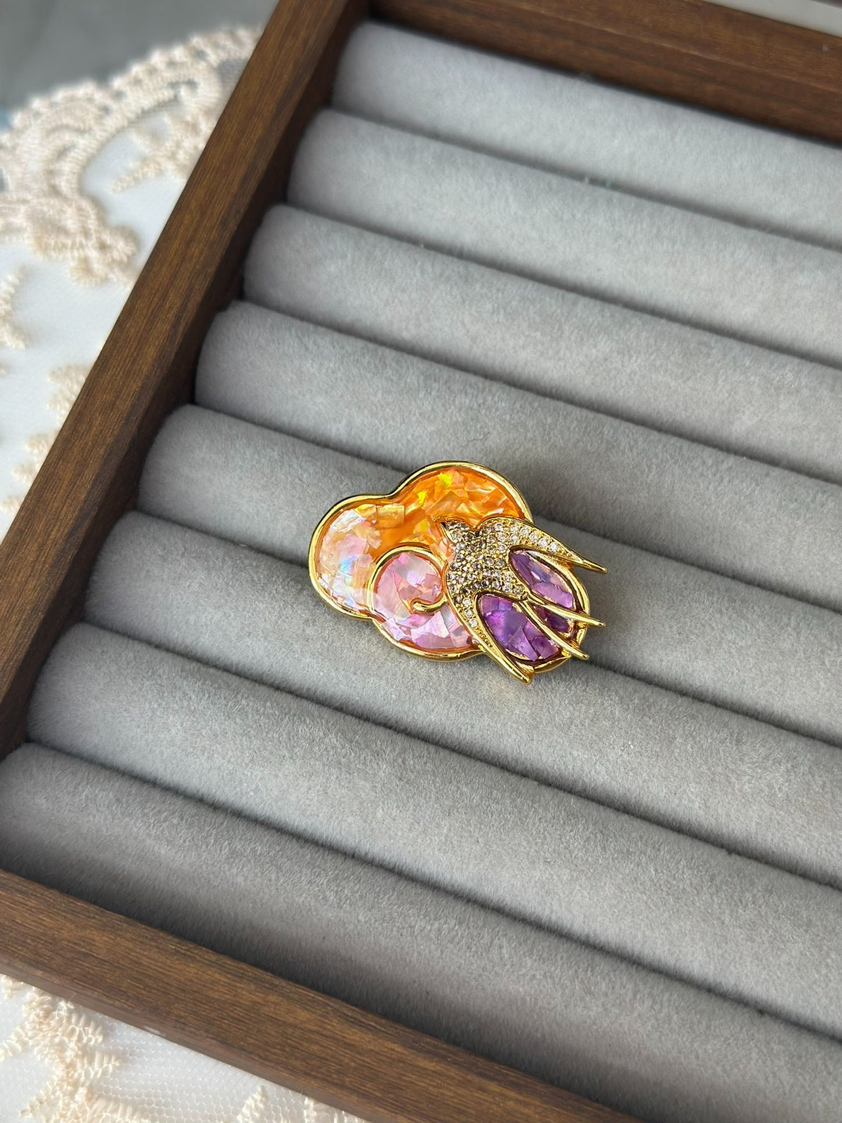 Gold Plated Shell Inlay Brooch Chain