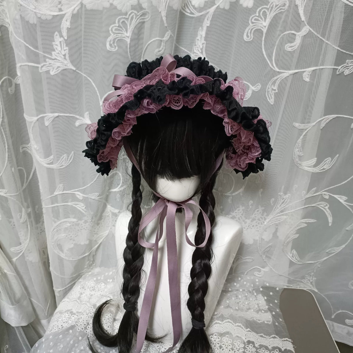 Diadema y gorro de encaje ciruela y negro