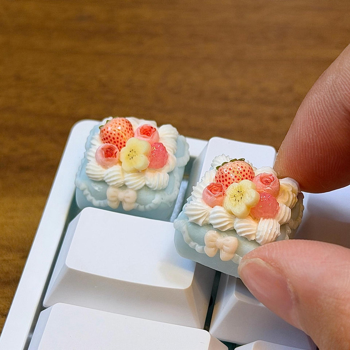 Strawberry Cake 1u Artisan Resin Keycap