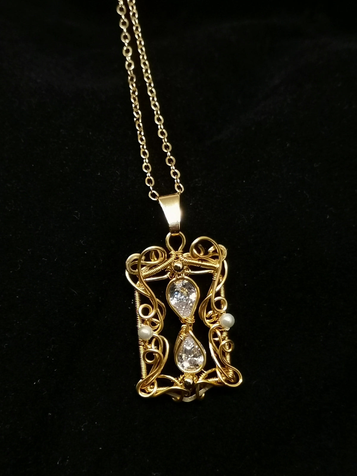 Handcrafted Wire Wrapped Zirconia Pearl Pendant