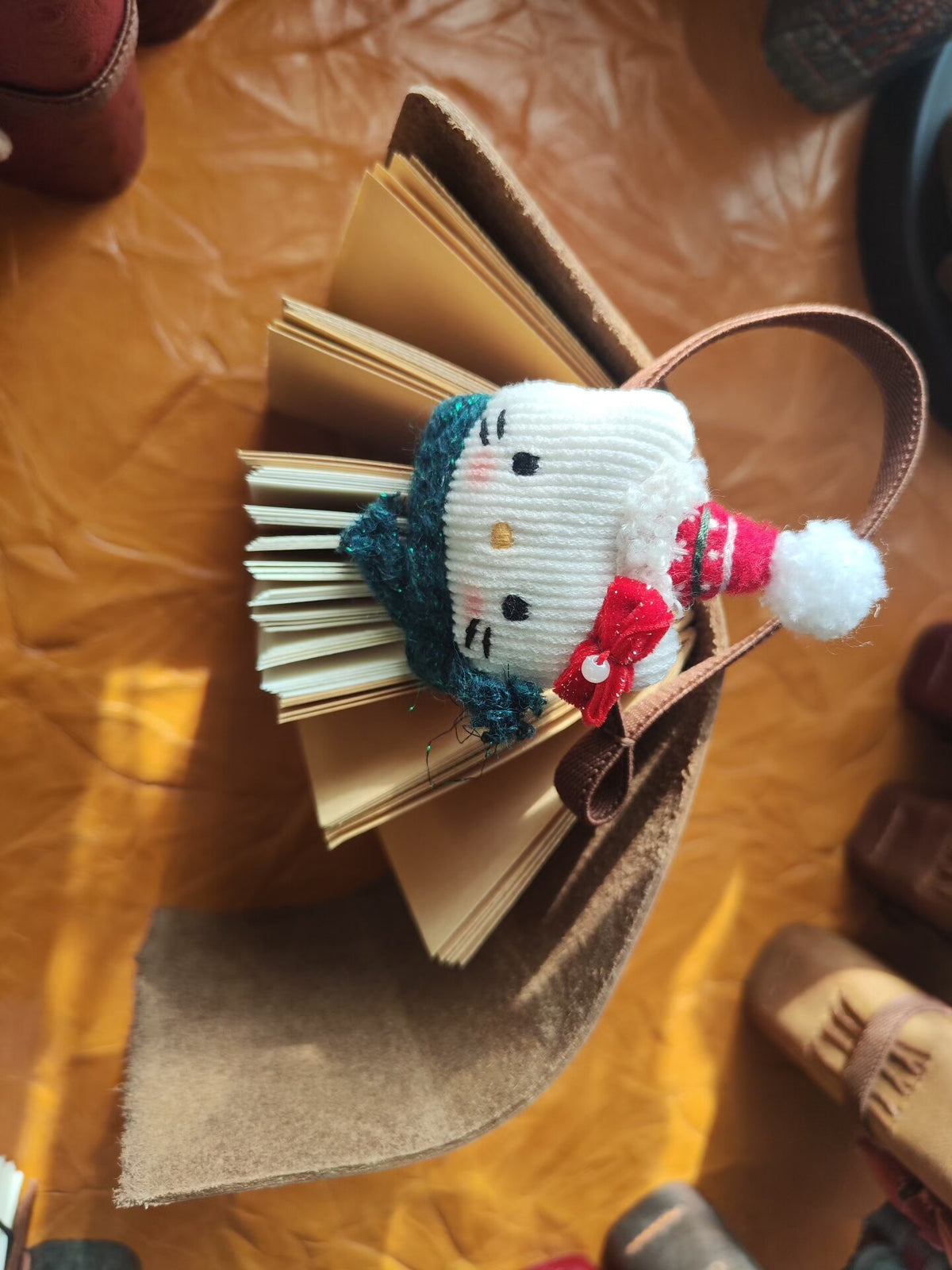 Leder-Notizbuch mit Hello-Kitty-Stiftschlaufe