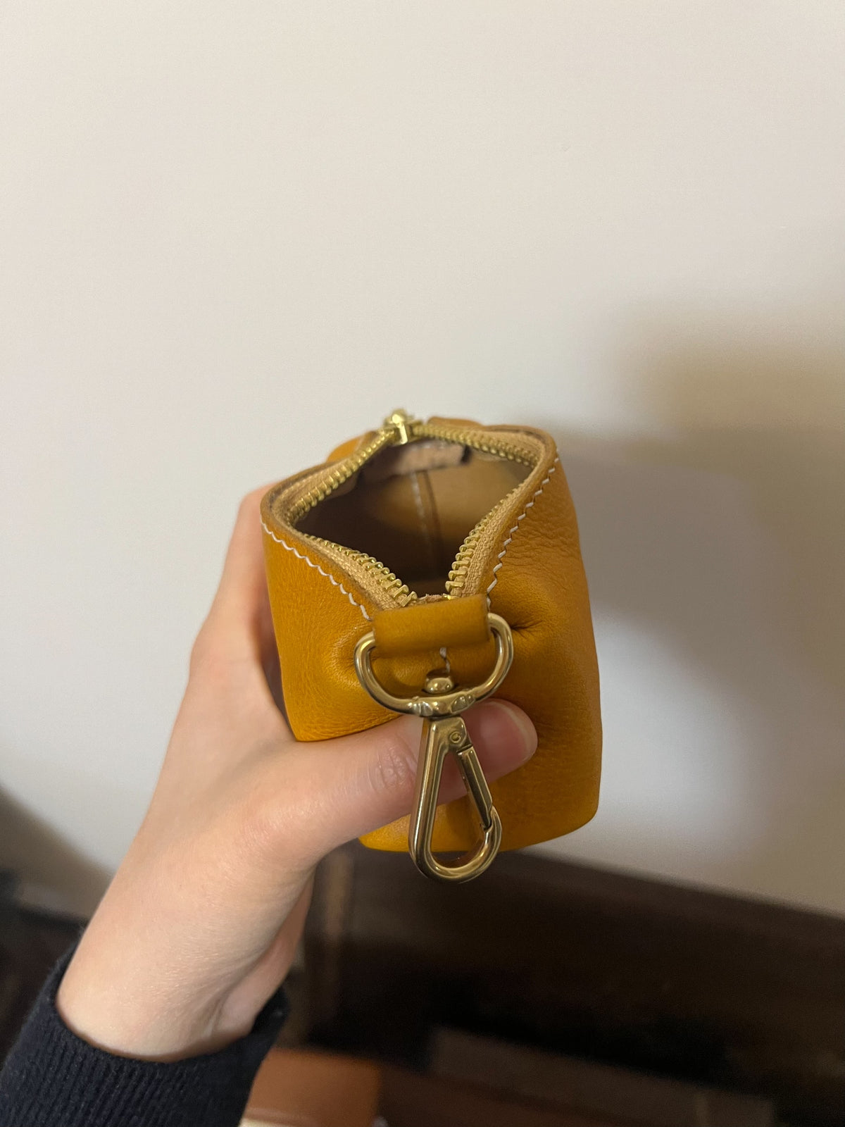 Handheld Walnut Pouch Leather Carry Bag