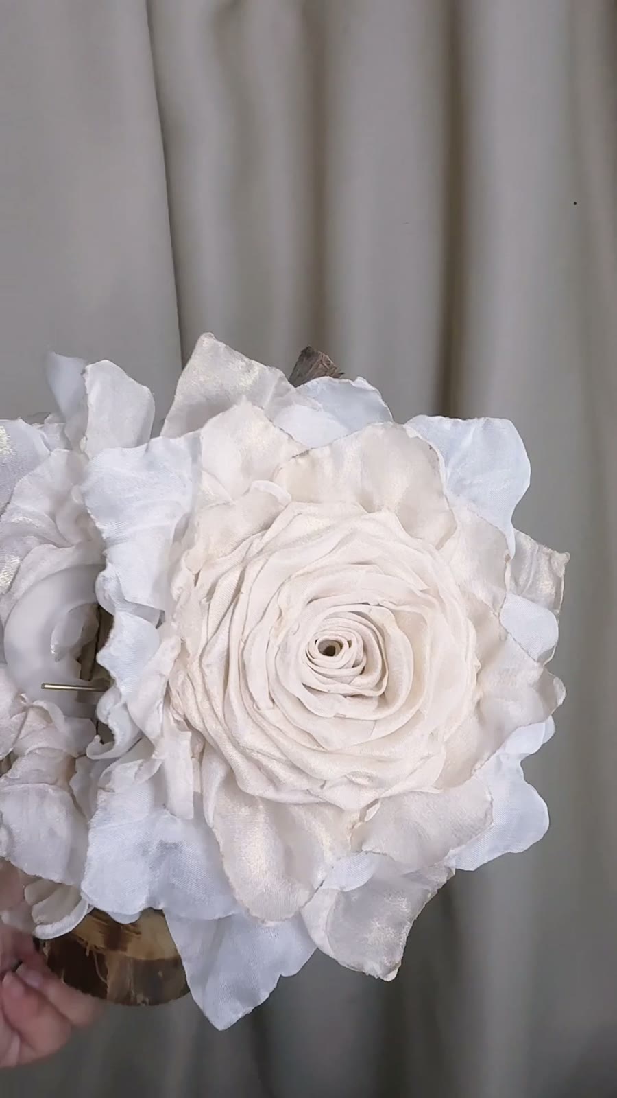 946352229878 - Image 2