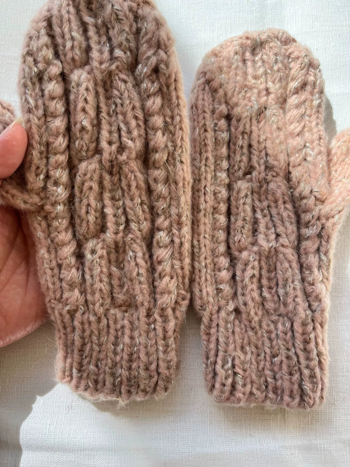Gants sans doigts tricotés à la main en laine pure