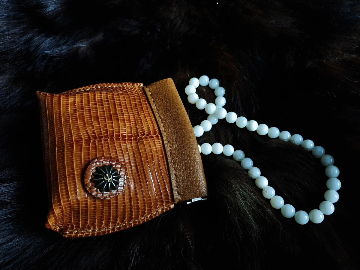 Pochette à monnaie en cuir jaune brun artisanale