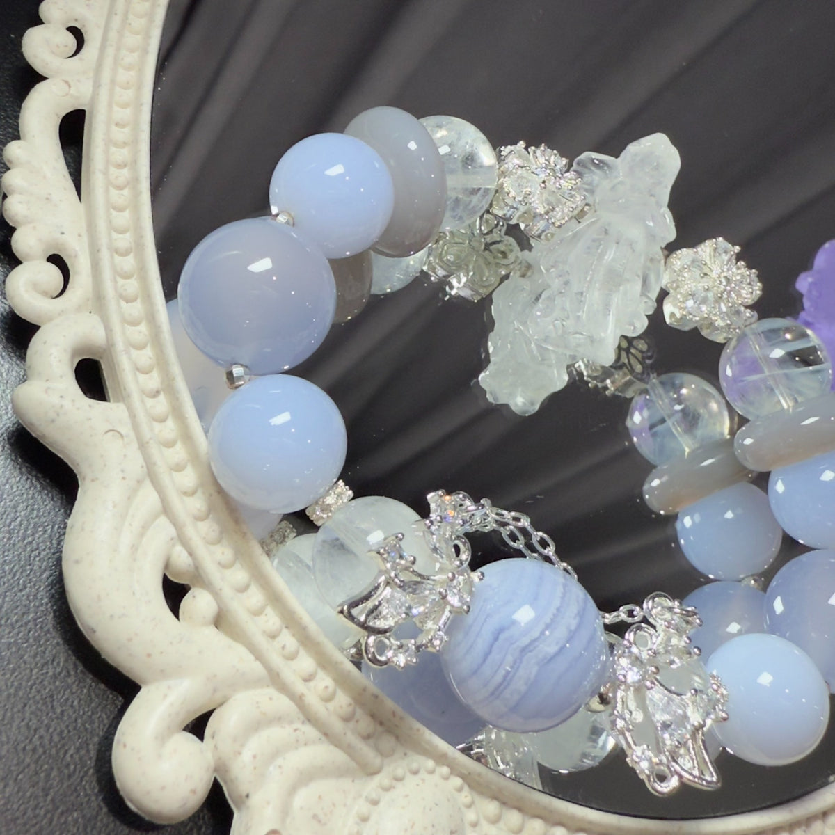 Pulseira de Pedras Naturais com Figura de Anjo