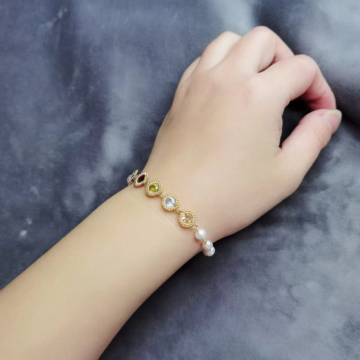 Pulsera de Piedras Preciosas Envuelta en Alambre