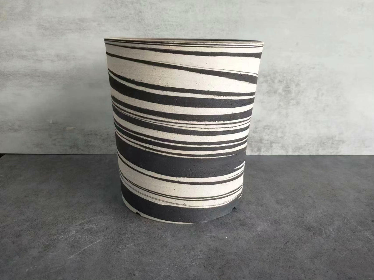 Vaso cilíndrico de cerámica artesanal de alta temperatura sin esmaltar