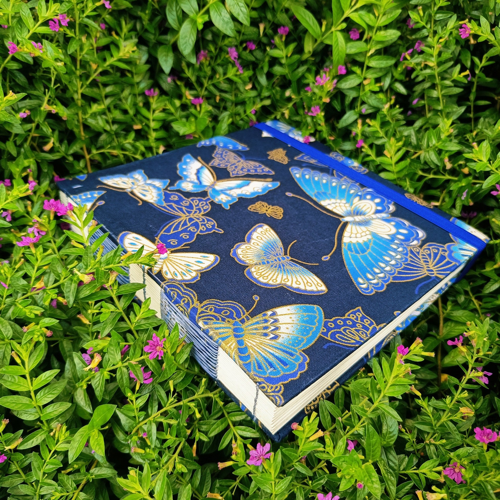 Hand-Stitched Watercolor Sketchbook, 19cm Square, 46 Pages, 300gsm Paper