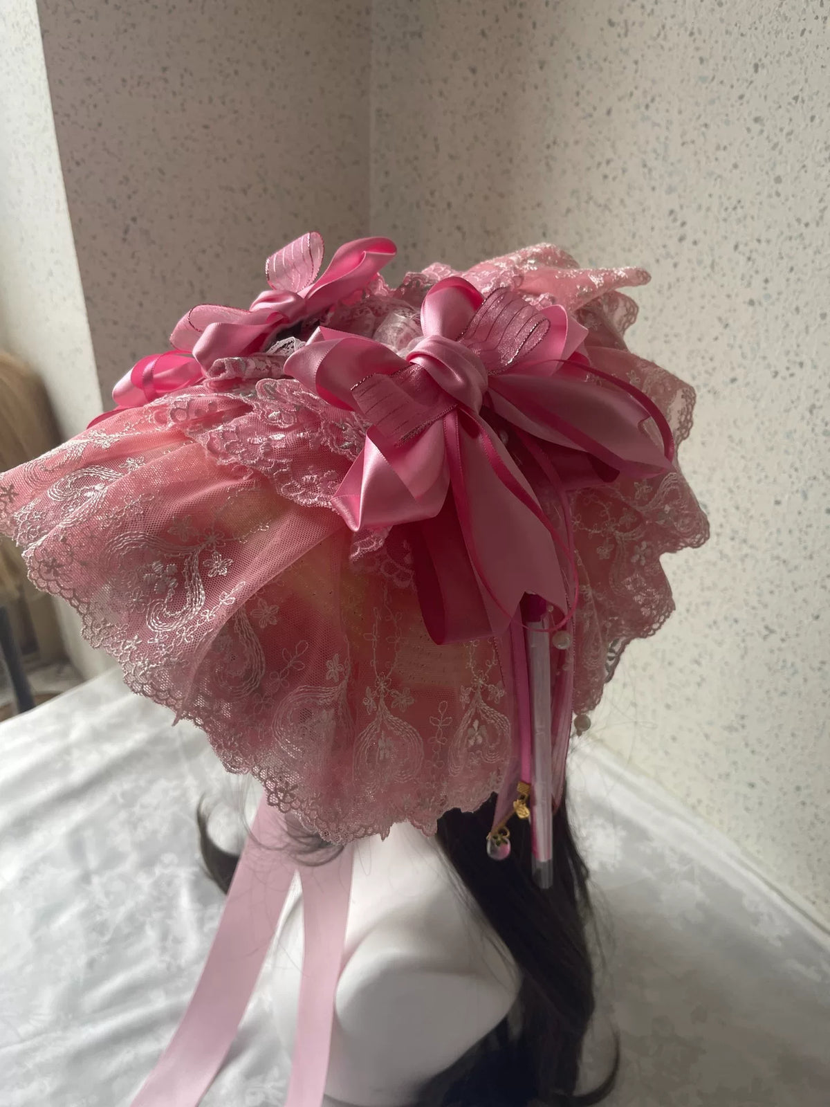 Sombrero Plano Lolita de Encaje Rosa con Lazos de Satén