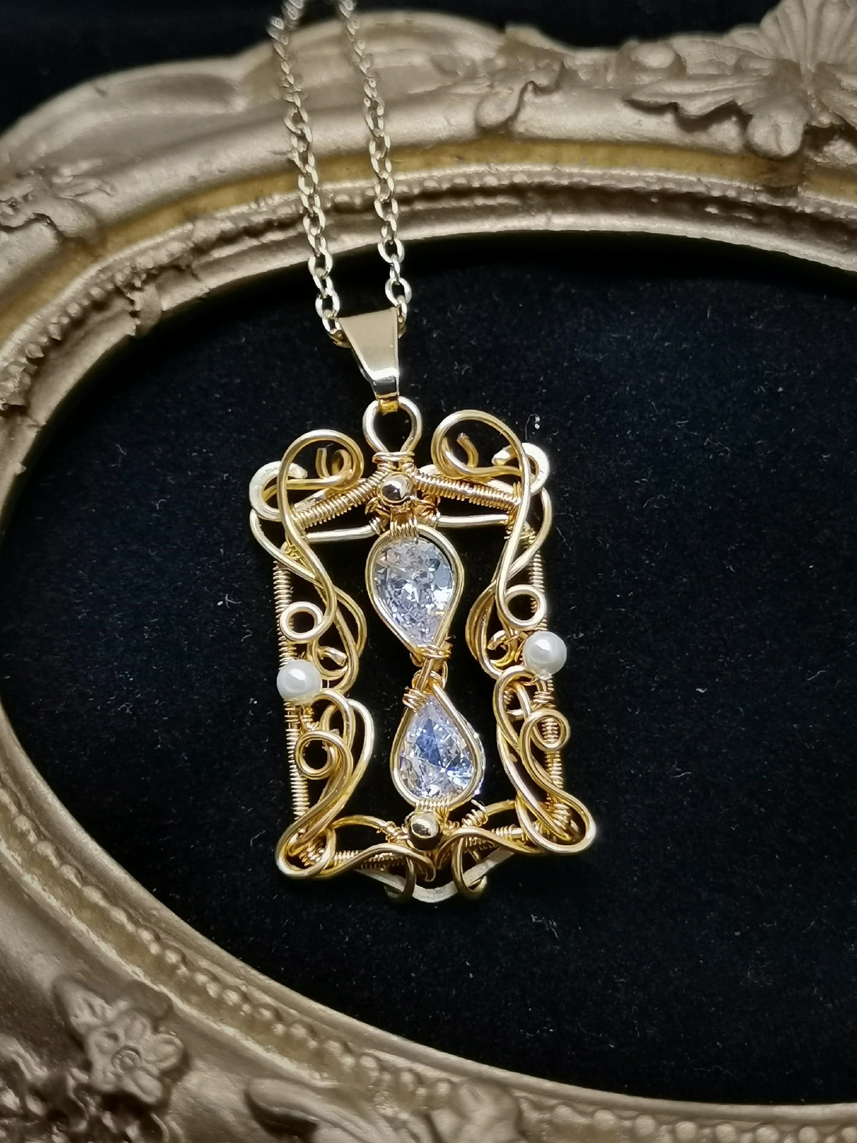 Handcrafted Wire Wrapped Zirconia Pearl Pendant