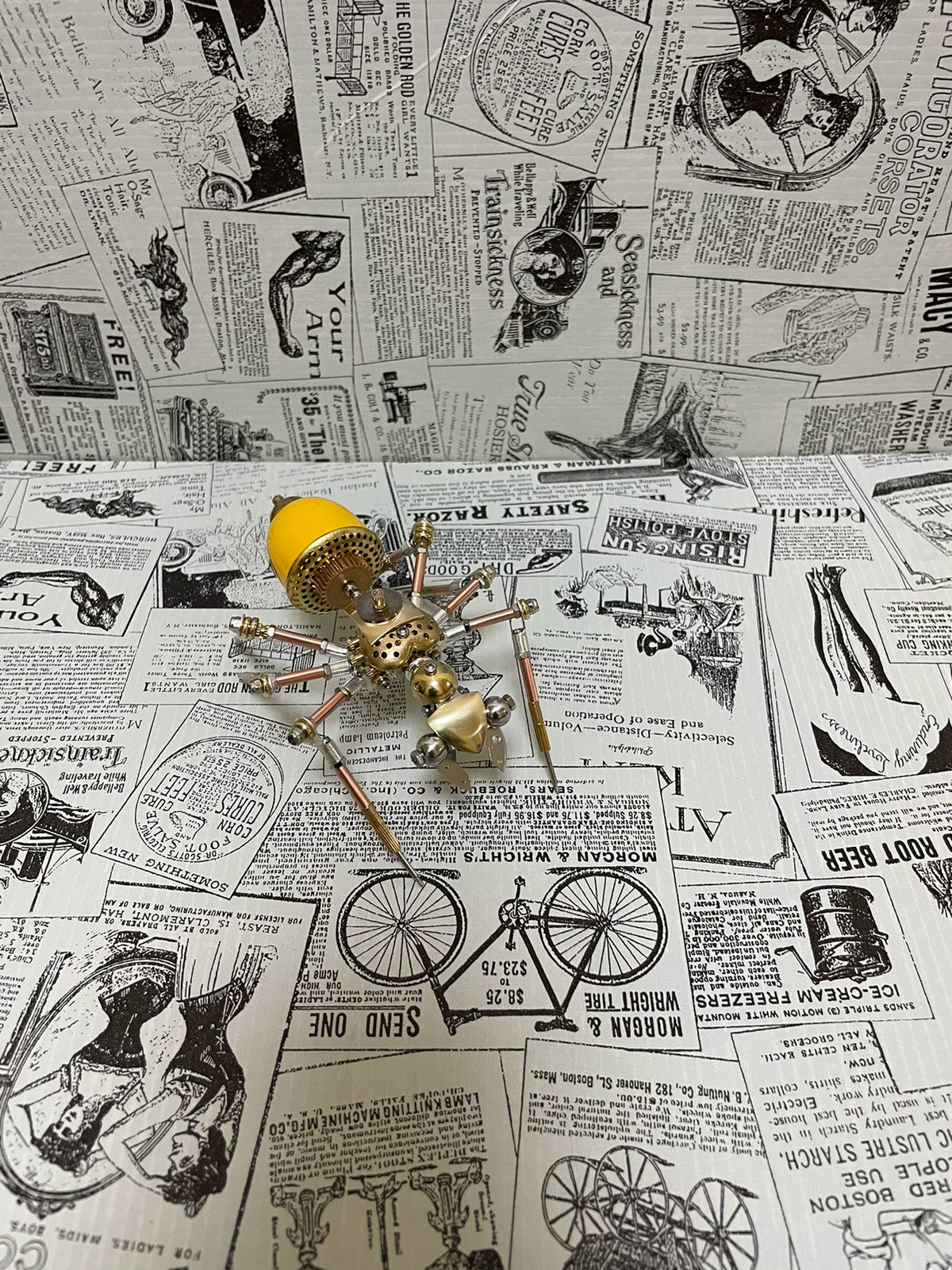 Escultura de Inseto Mecânico Steampunk em Latão e Cobre