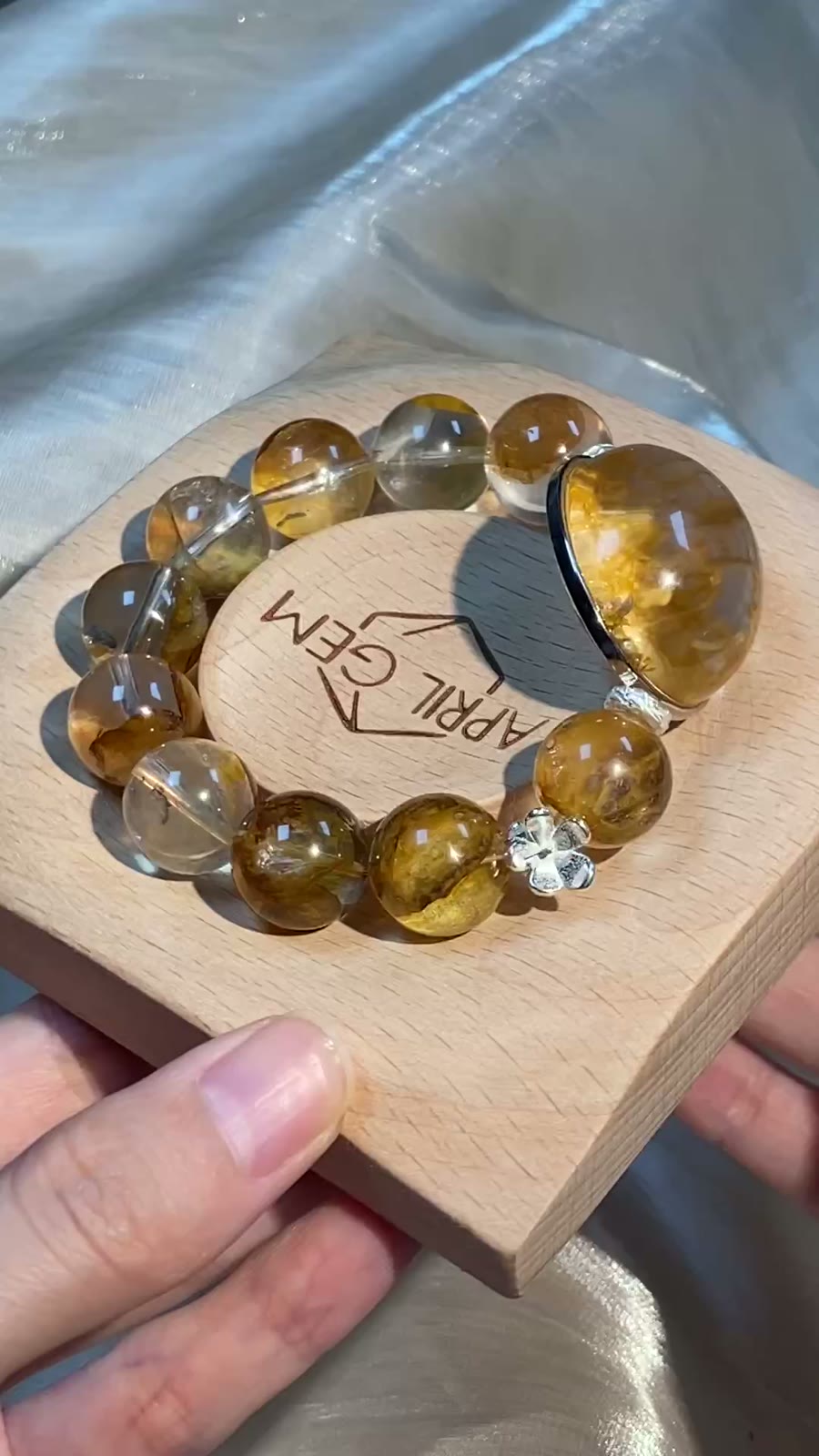 Yellow Glue Flower Quartz Crystal Bracelet