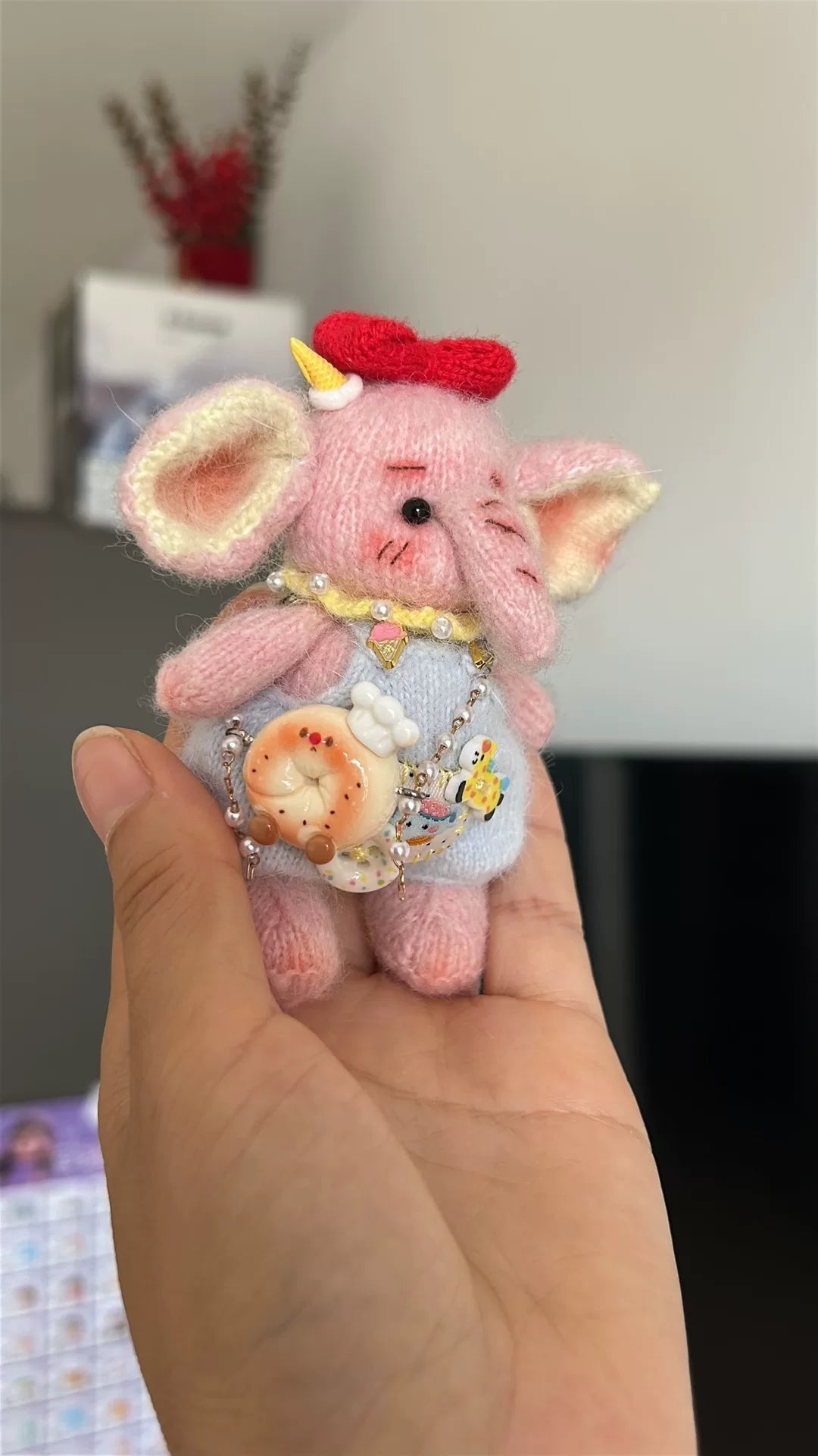 Elefante de Pelúcia em Lã de Alpaca Rosa Artesanal