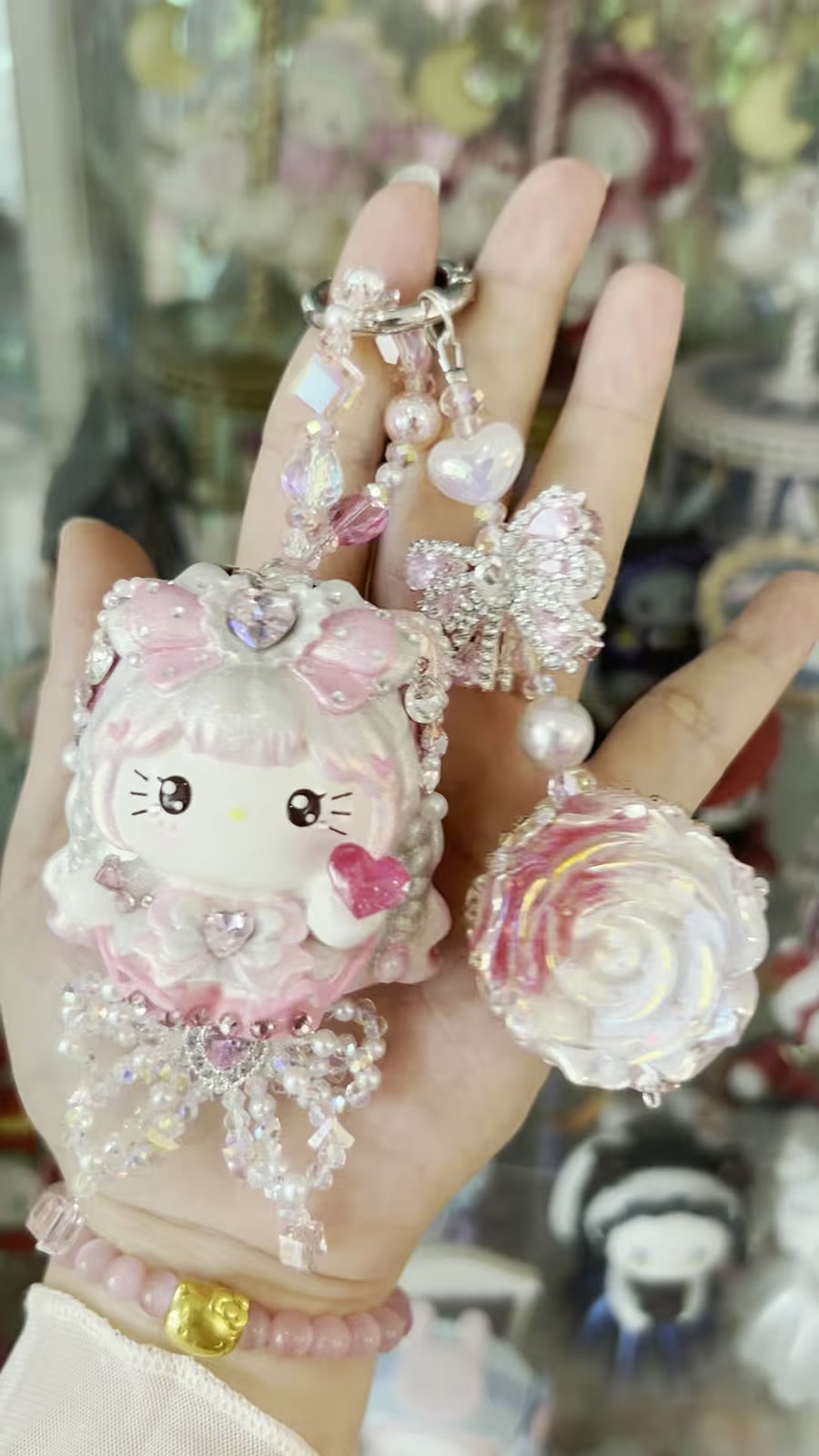 Handgemaakte Kraalhanger Kat met Roze Strik