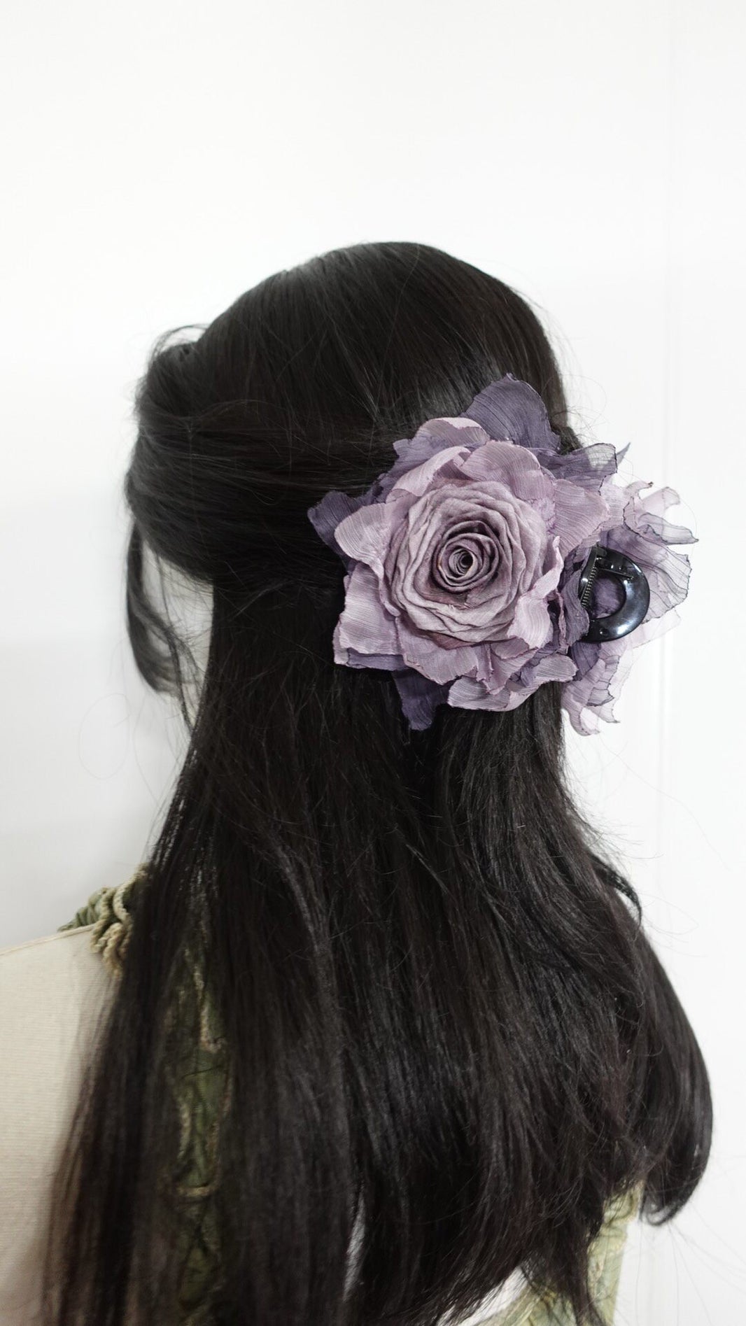 825476055950 - Image 1