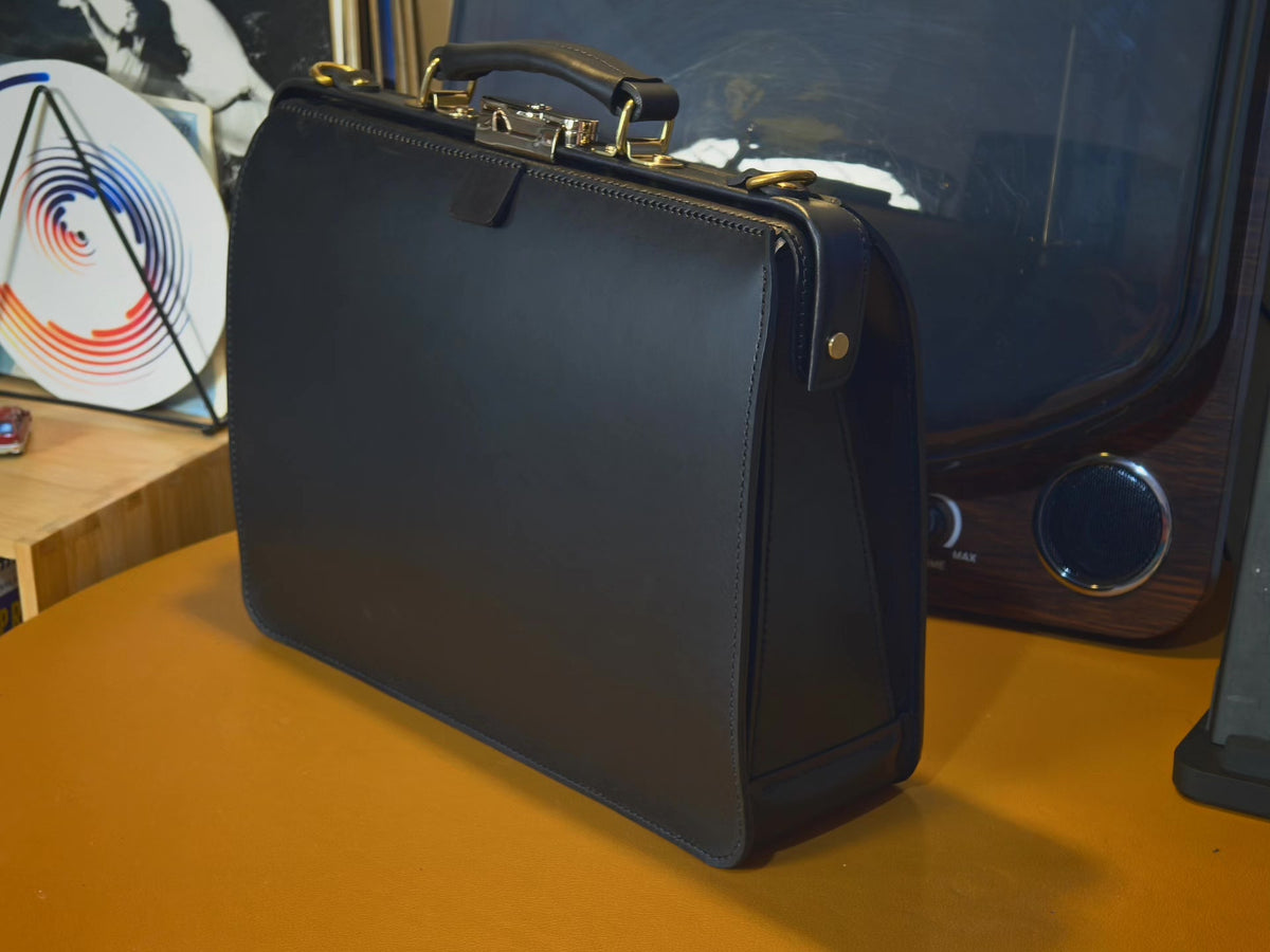 ハンドメイド レザー ブリーフケース バッグ 35cm
