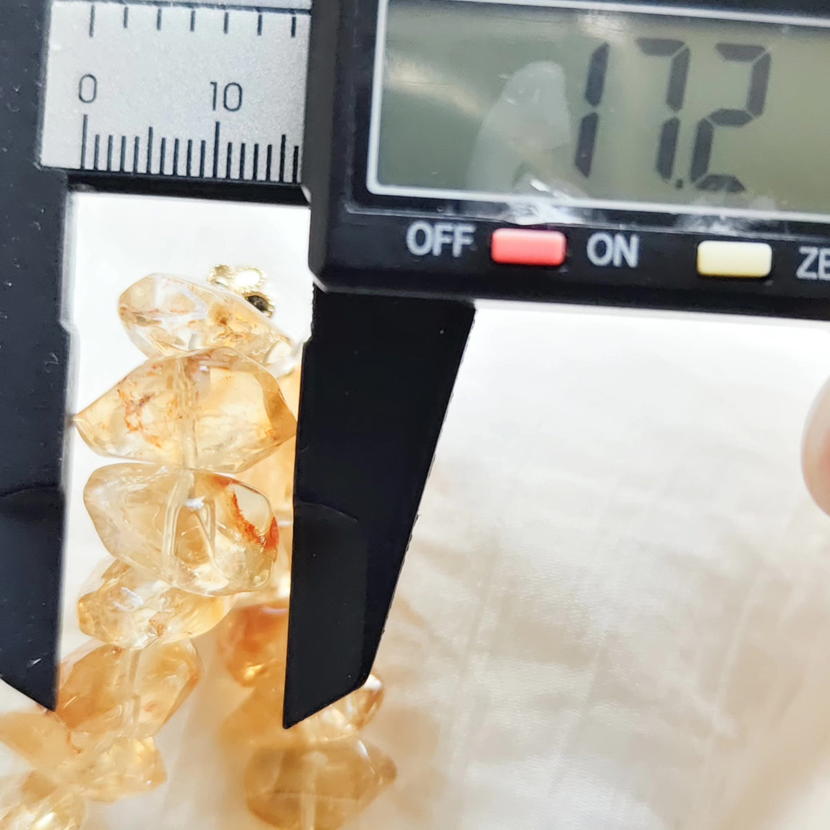 Bracciale in citrina a doppia terminazione con quarzo trasparente