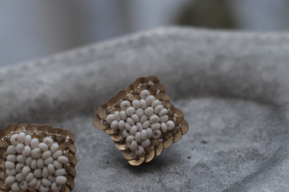 Brincos de Botão Vintage de Diamante e Lanteuelas Francesas