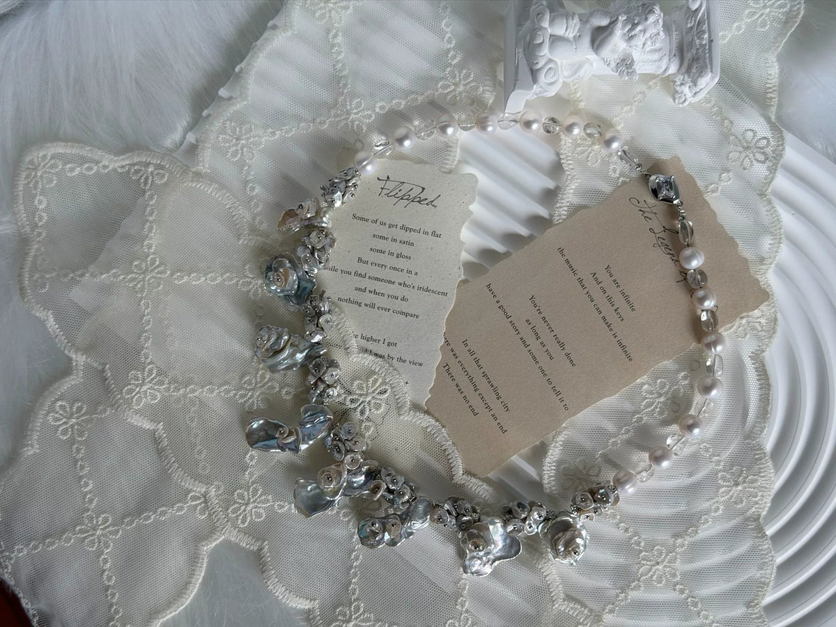 Collier cluster de perles d'eau douce baroque