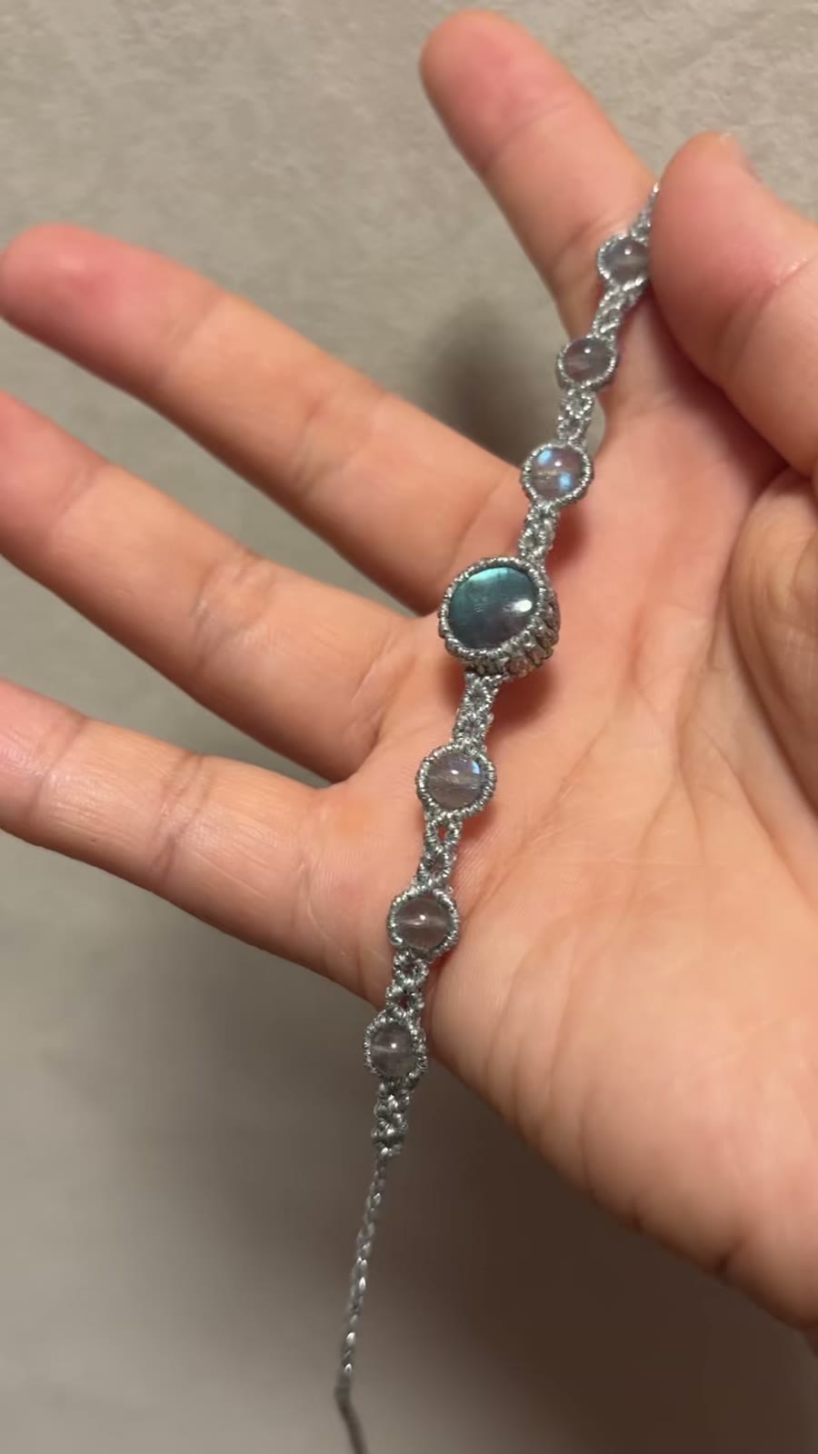 Bracelete Artesanal de Labradorite e Pedra da Lua