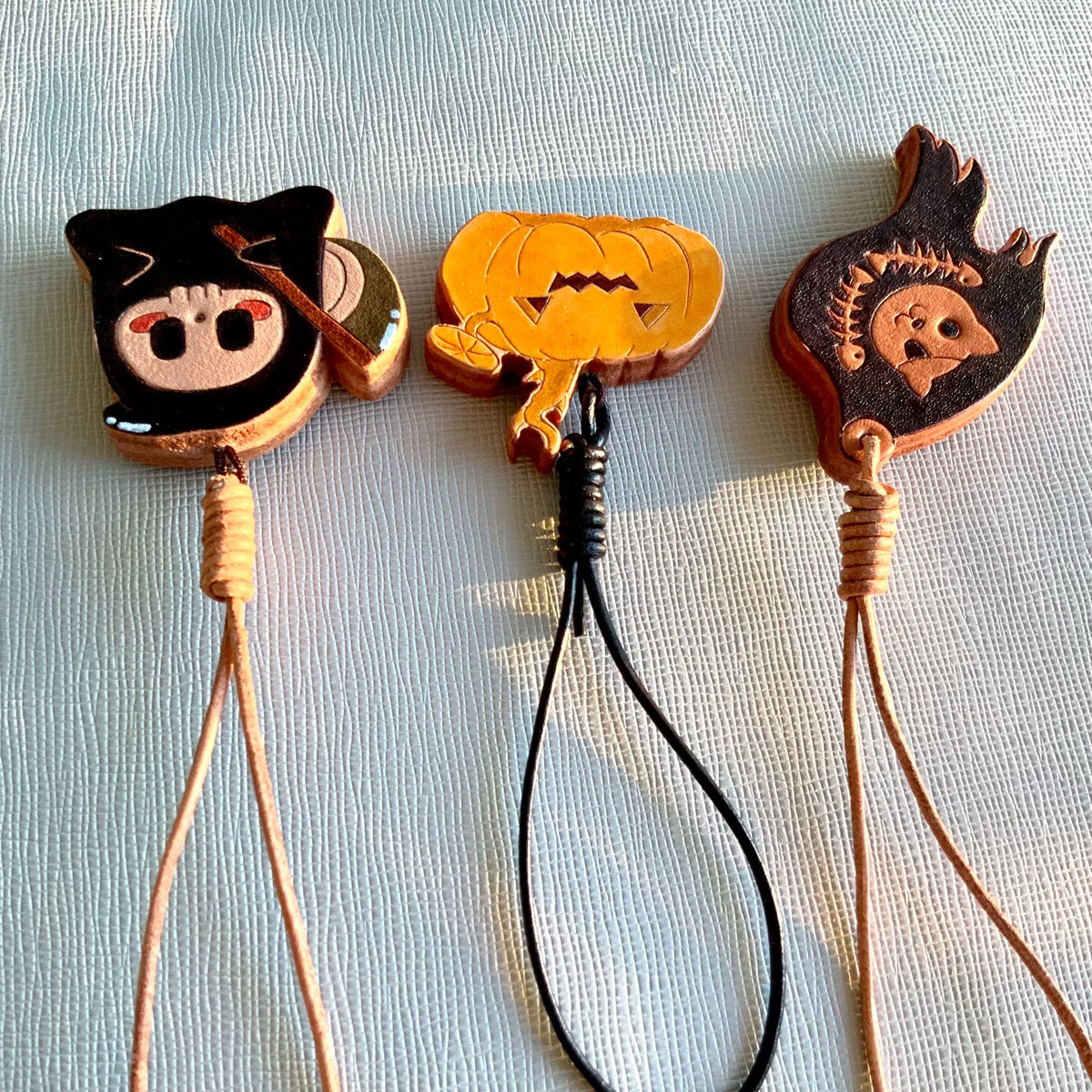 Pingentes de Couro Halloween Gato Pirata Abóbora Ceifeiro