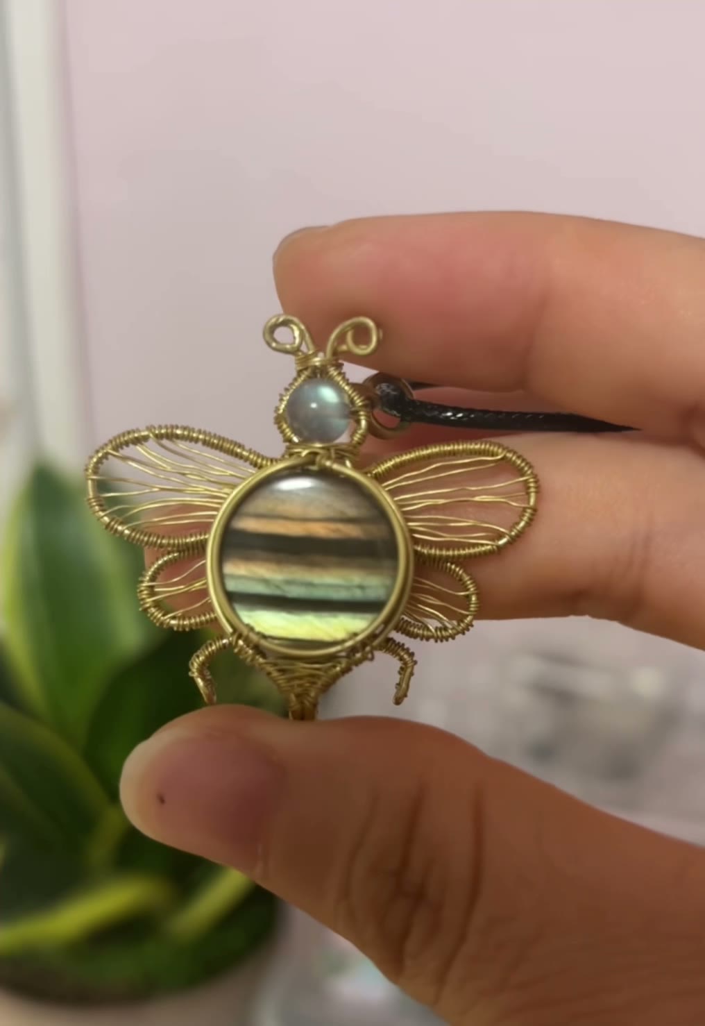 Handcrafted Wire Bee Necklace Labradorite