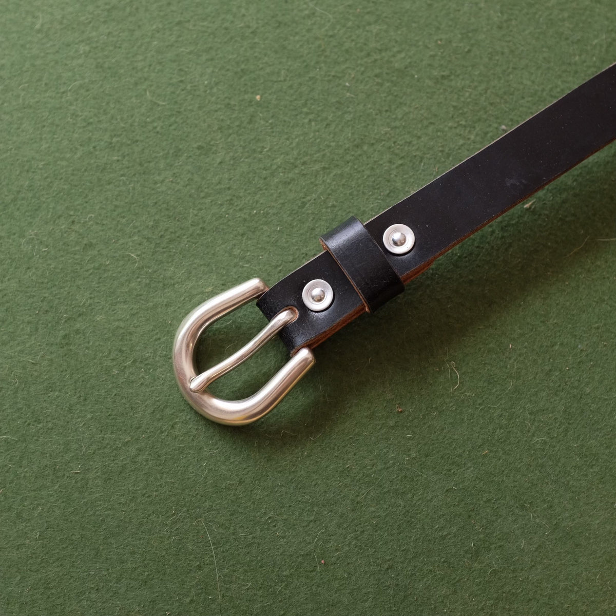 Ceinture en cuir bridle noir avec boucle argent