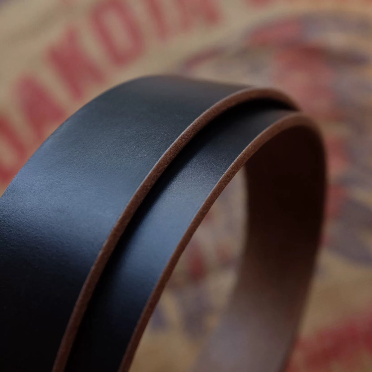 Cintura in pelle Horween Chromexcel con fibbia Thunderbird in ottone
