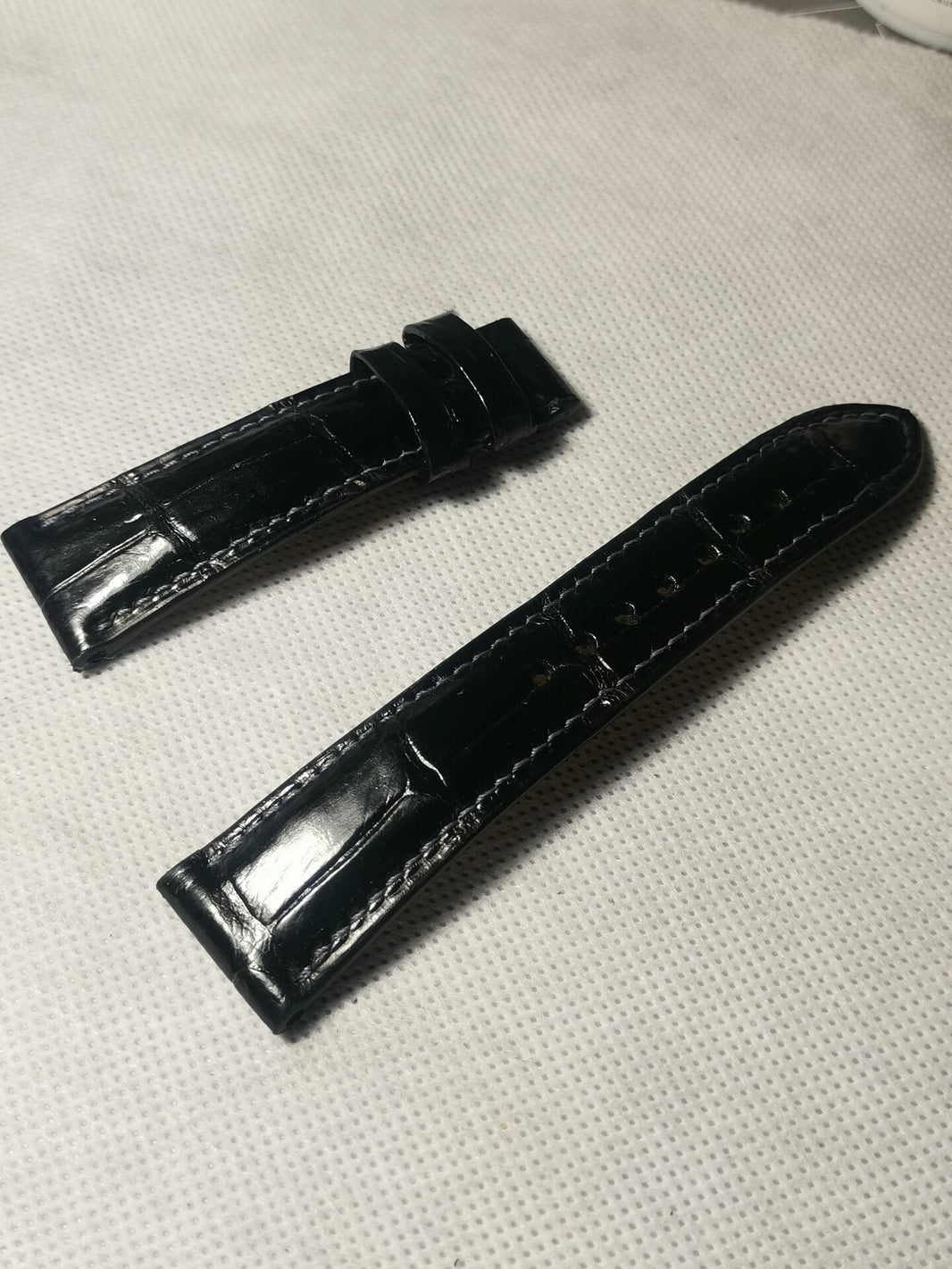 670546750747 - Image 1