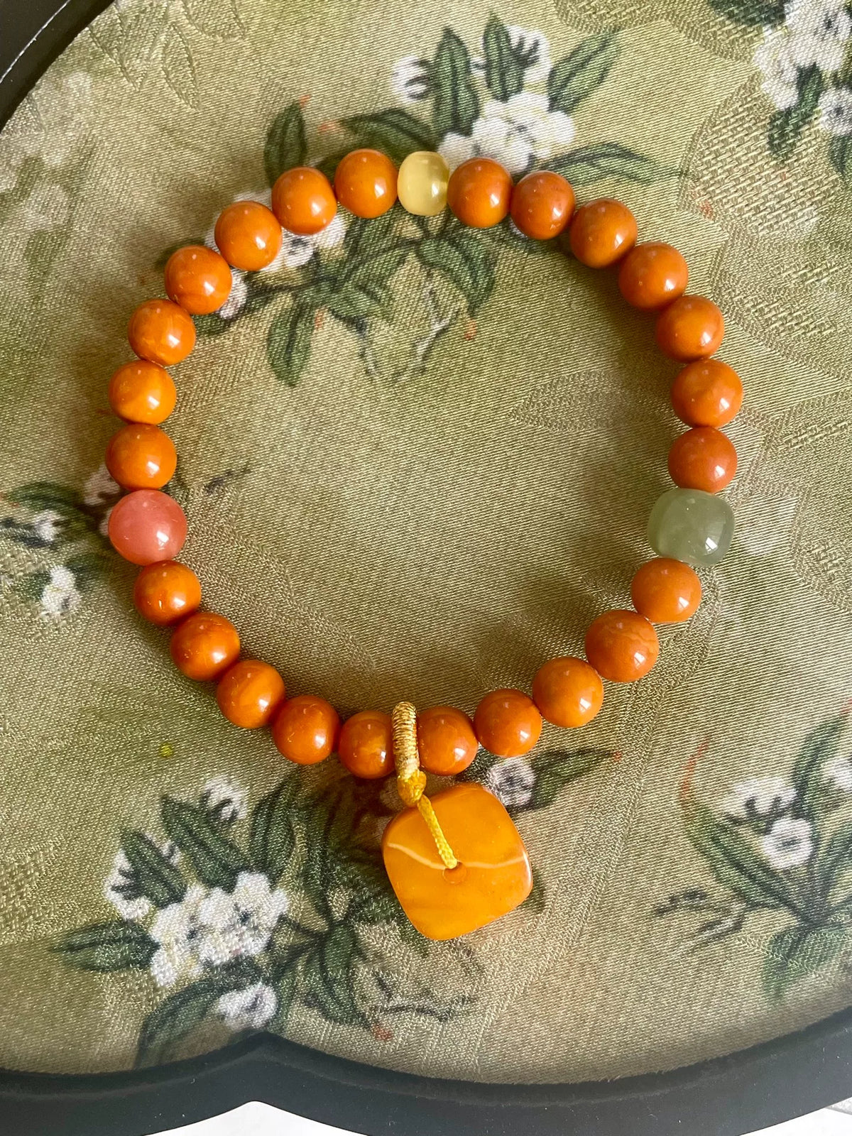 Natürlicher Bienenwachsbernstein Teufelsblatt Perlenarmband