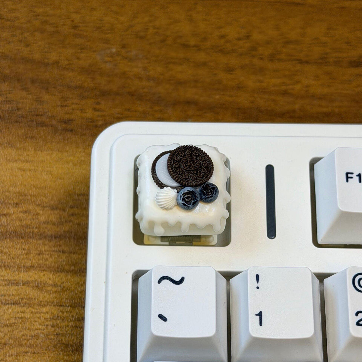 Milk Blueberry Cake Keycap Resin