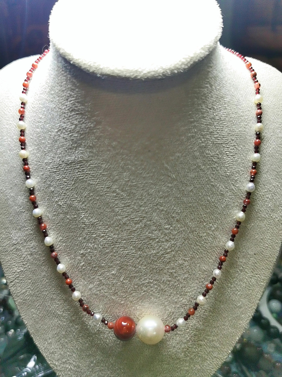 Natural Freshwater Pearl South Red Agate Necklace