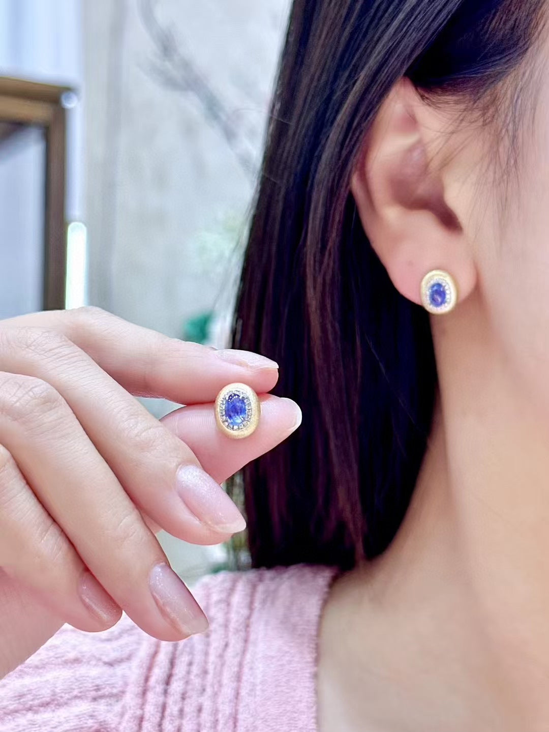 18K Gold Natural Unheated Burma Sapphire 1.65ct Stud Earrings with Diamond Halo