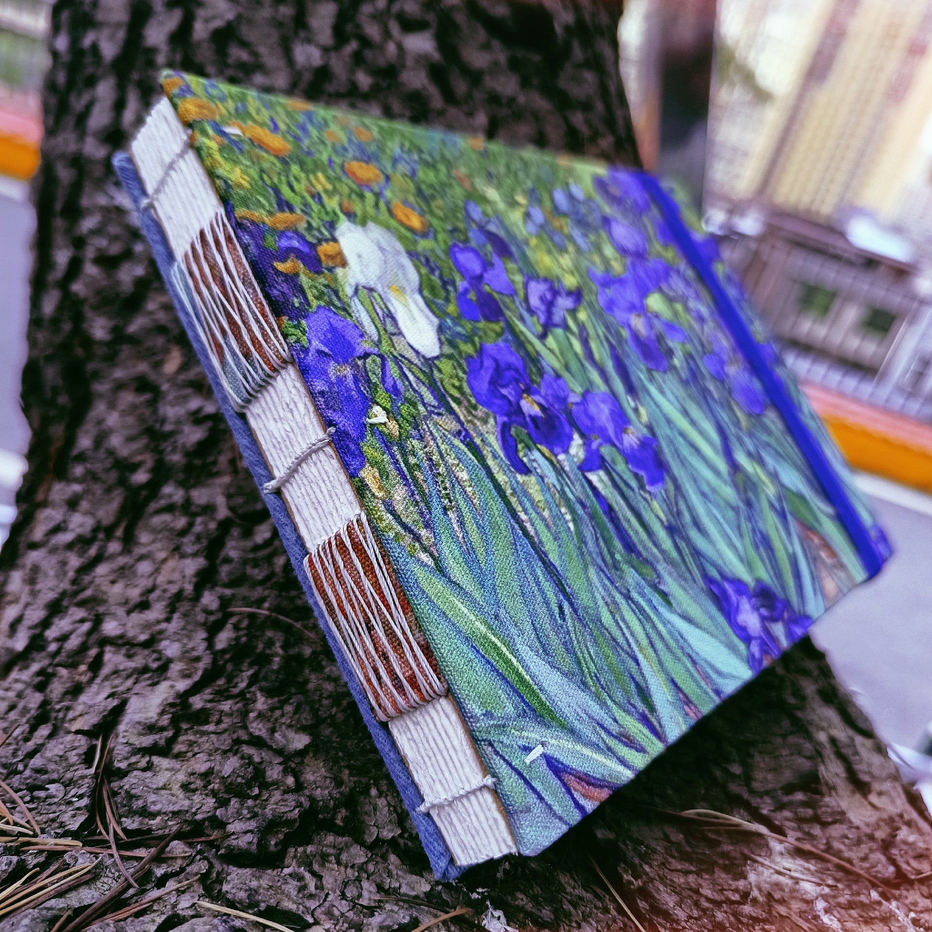 Iris Watercolor Sketchbook – 32k Thick Canvas, Coptic Stitch Binding, 300gsm Baohong Paper