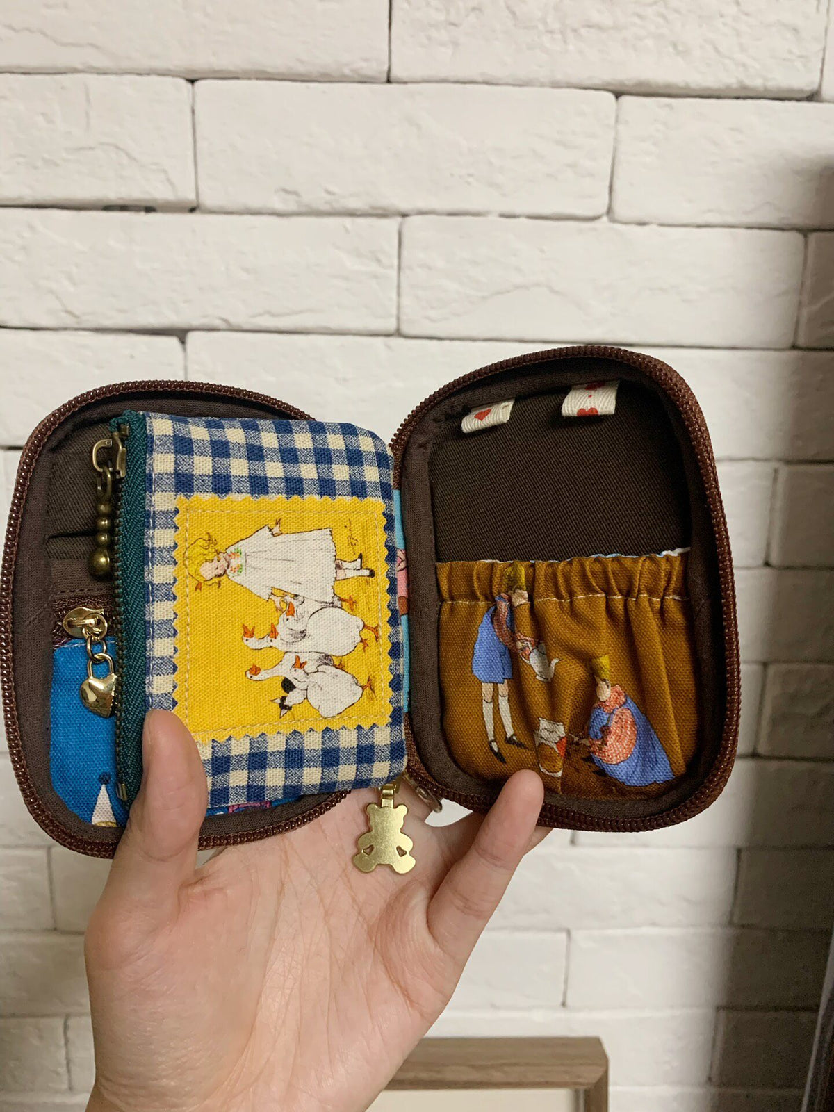 Zippered Oxford Fabric Cosmetic Case