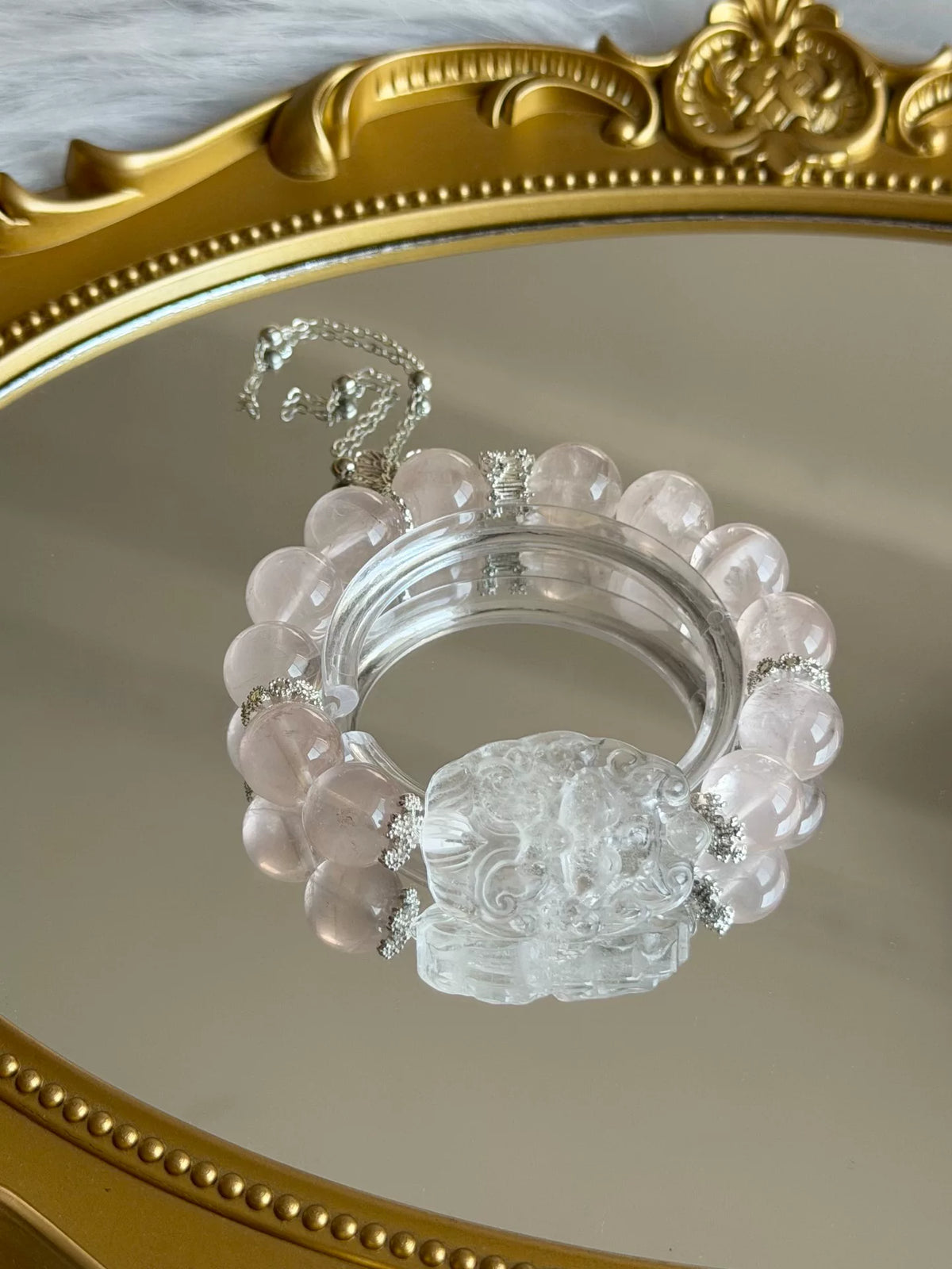 Pulsera de Cuarzo Rosa con Placa de Zorro Tallado