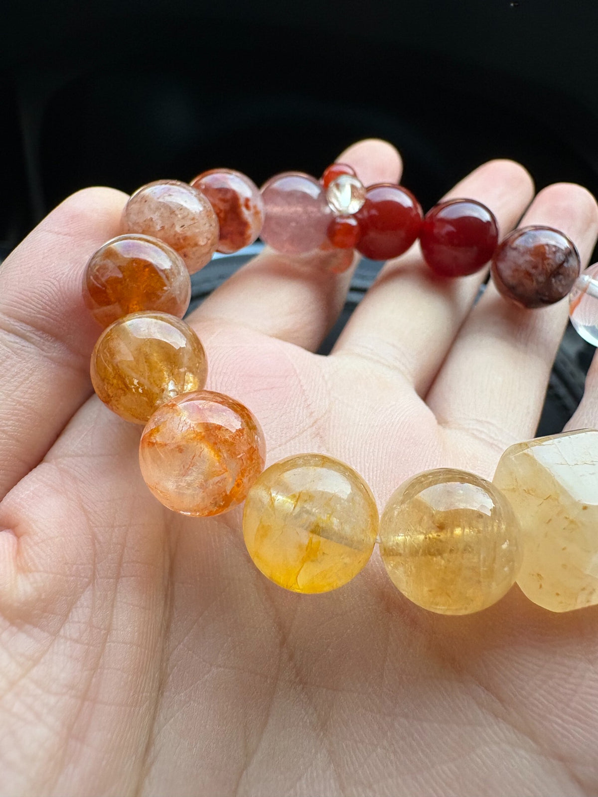 Bracelet en perles de pierres fines rouges et jaunes