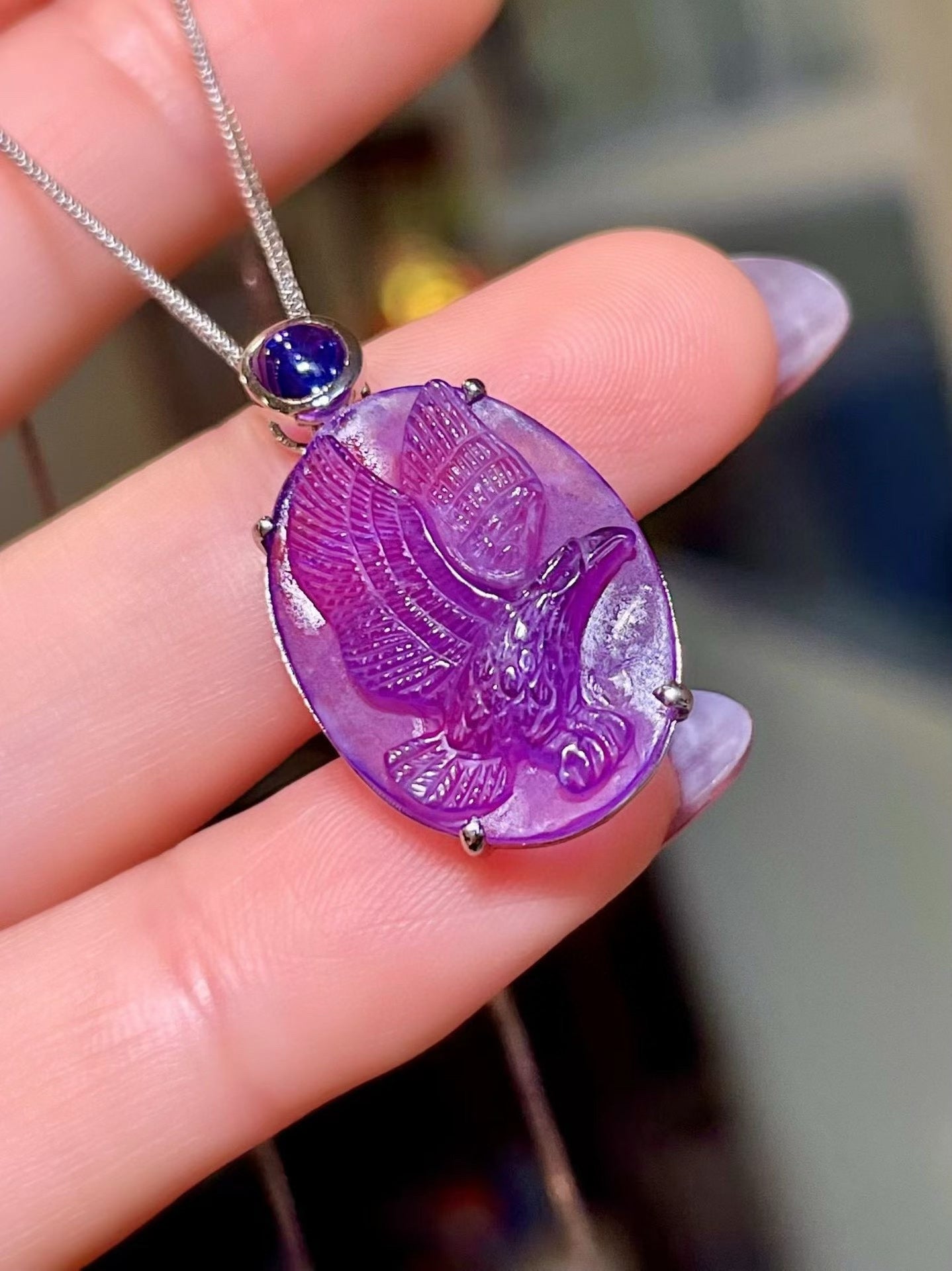 Pt950 Platinum Pendant with Purple Crystal Cameo and Blue Gemstone Accent