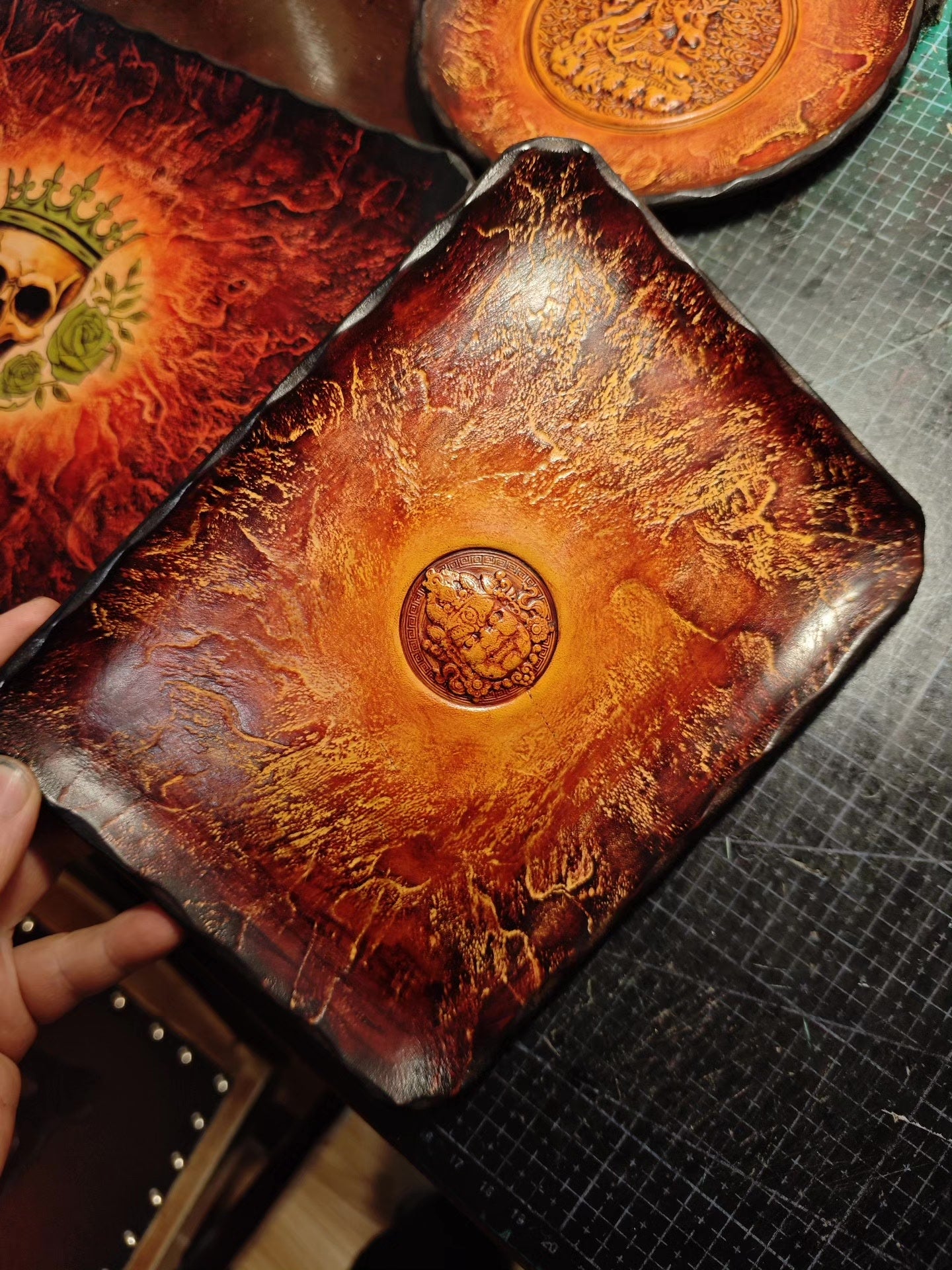 4mm Top-Grain Cowhide Leather Tray with Embossed Face Design, 15x20cm