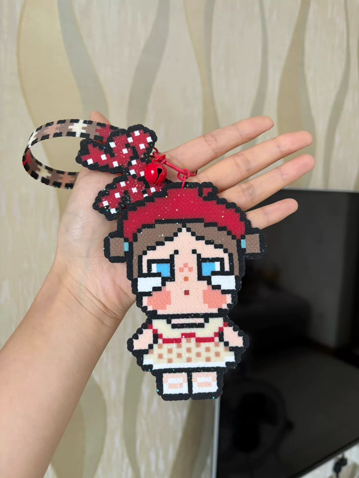 Portachiavi e Charm per Borsa Bambina Piangente in Perler