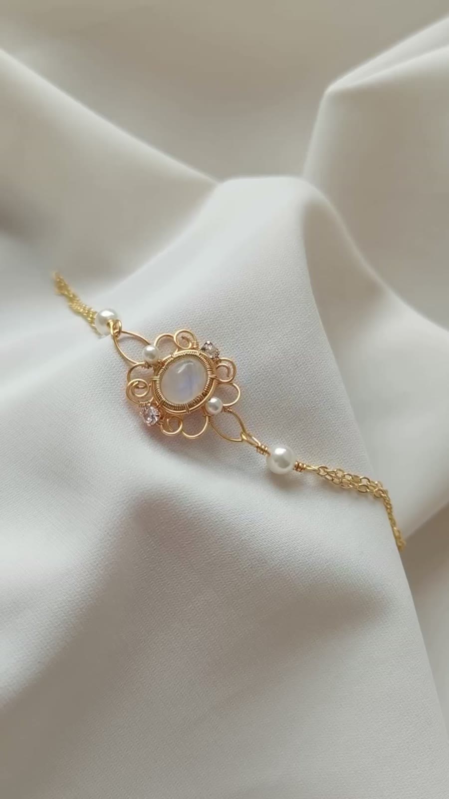 Pulseira Hanfu Ruyi com Pedra de Lua Natural
