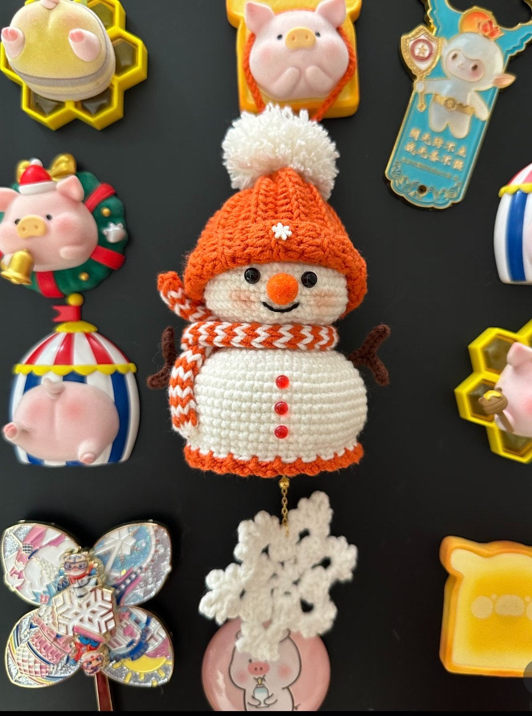 Adorno para coche de muñeco de nieve a ganch a mano