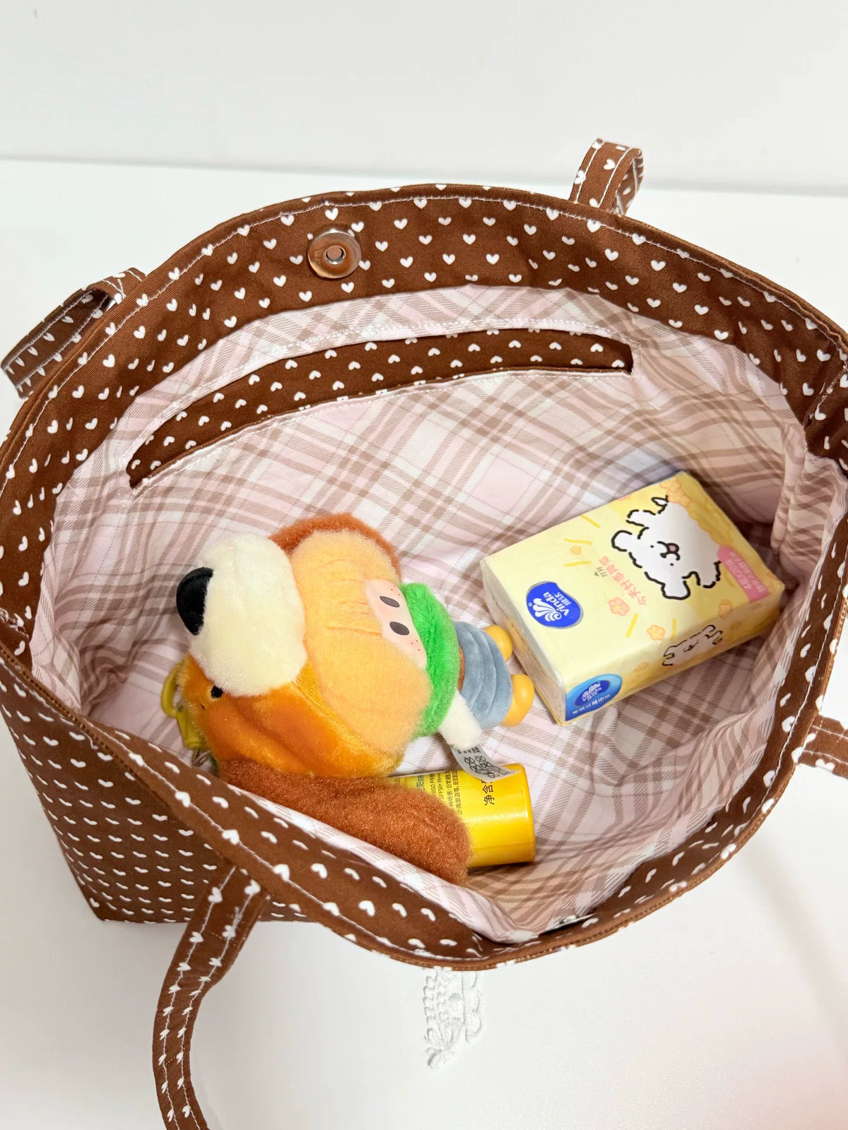 Bruine tote bag met hartjespatroon