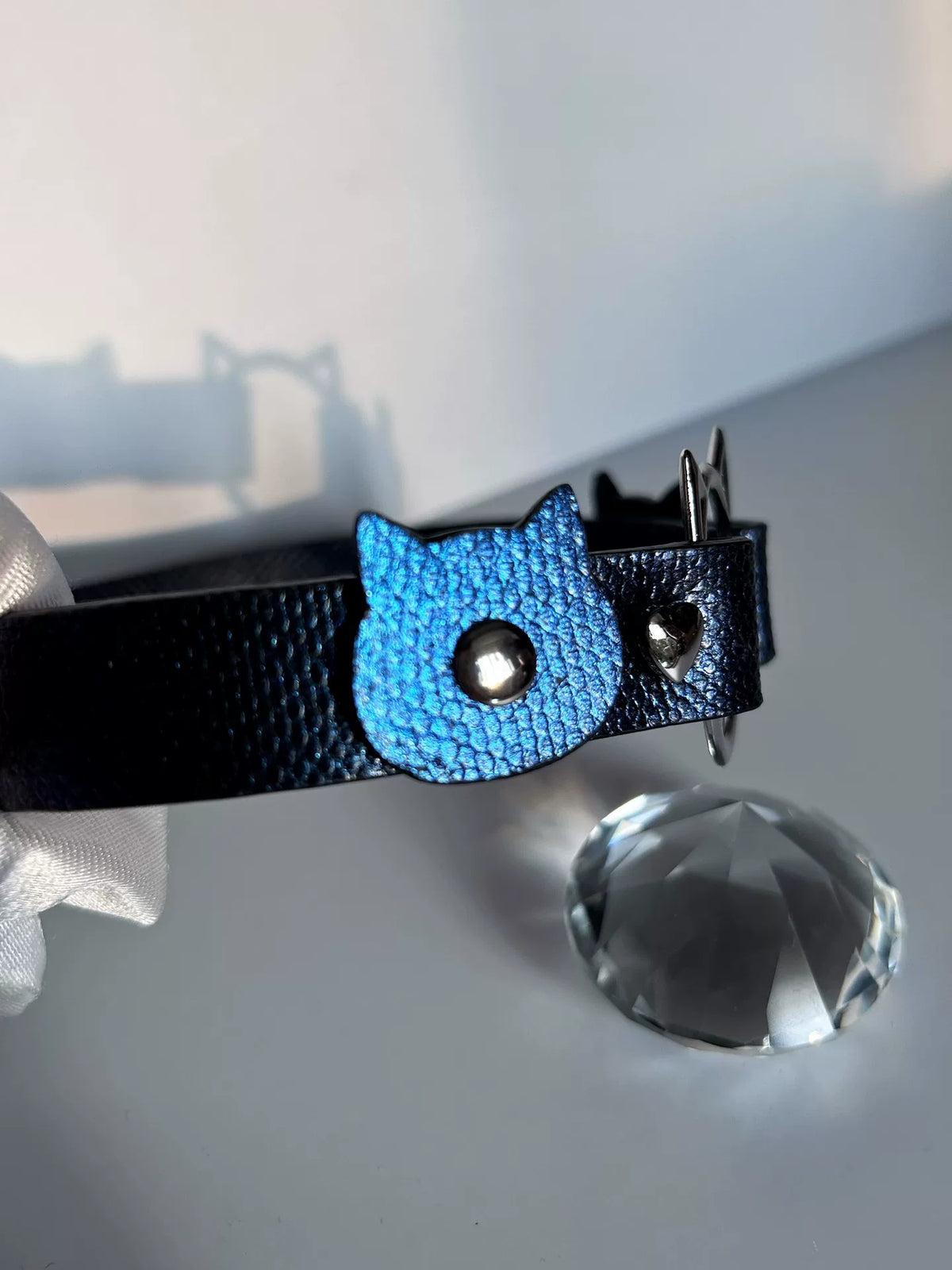 Handgemaakte Drie Kleine Katjes Choker Slangenleer