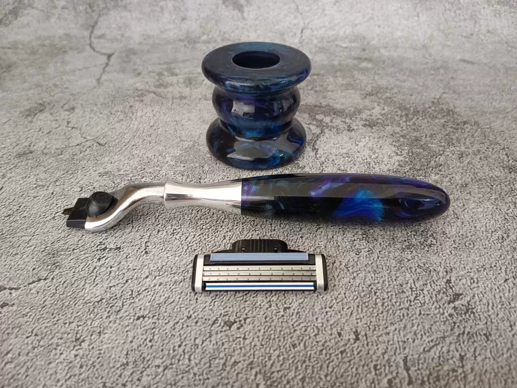 Manual Razor with Three Blade Cartridge