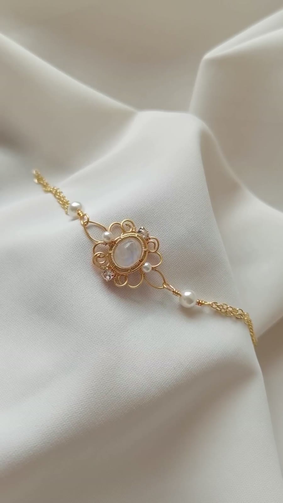 Pulseira Hanfu Ruyi com Pedra de Lua Natural