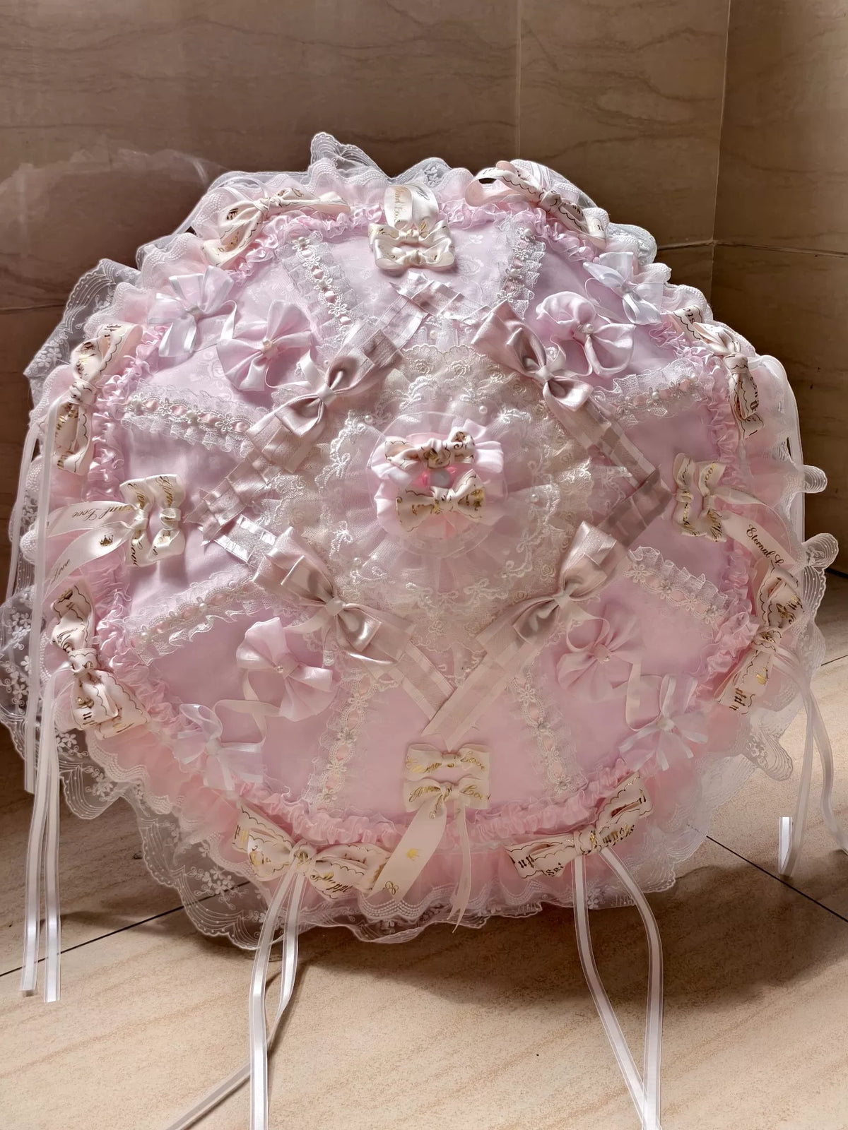 Ombrelle en dentelle Lolita rose et dorée, faite à la main