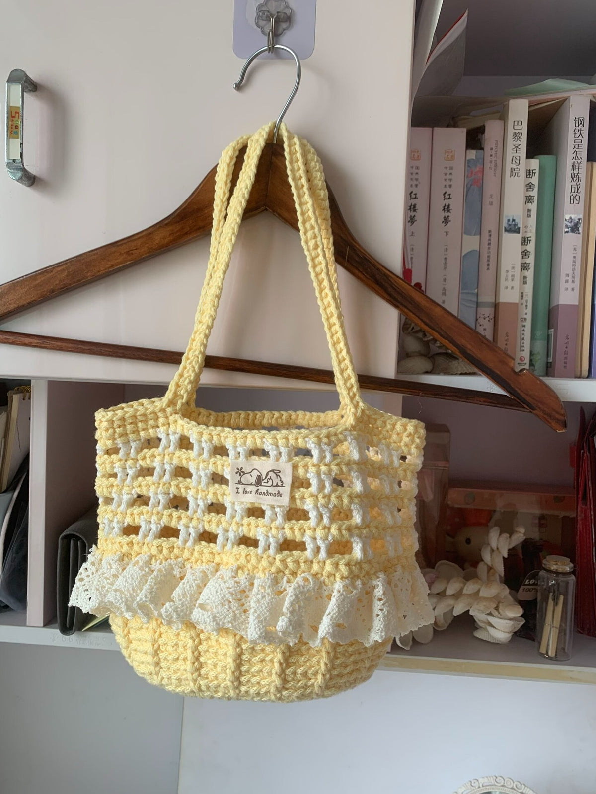 Hellgelbe Häkeltasche
